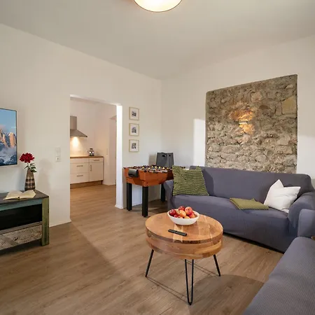 Apartment 1896